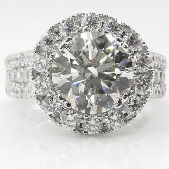 925 Sterling Silver Round Diamond Engagement Ring - Picture 6 of 7